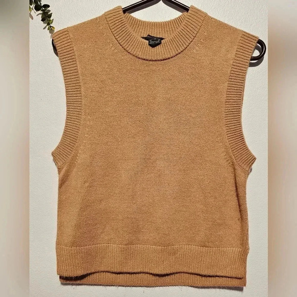 French Connection Crewneck Vest Pullover Sweater  Beige Side Slit Sz Small - Picture 1 of 7